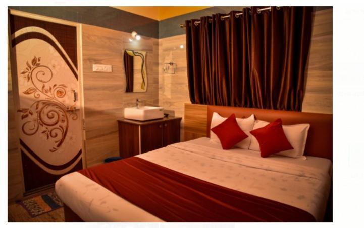 ศรีวรทา อินเตอร์เนชั่นแนล Hotel โกการ์นา ภายนอก รูปภาพ
