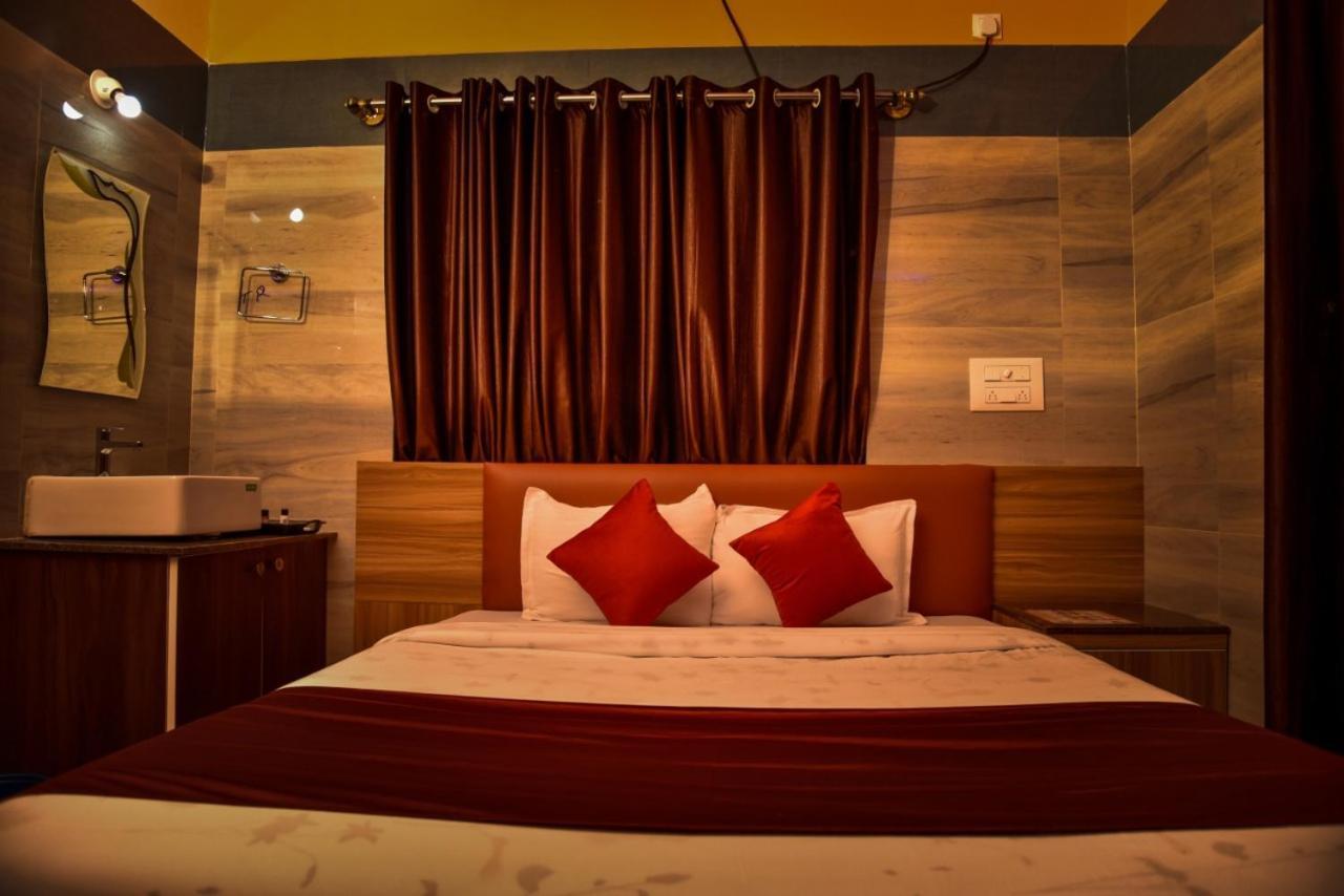 ศรีวรทา อินเตอร์เนชั่นแนล Hotel โกการ์นา ภายนอก รูปภาพ
