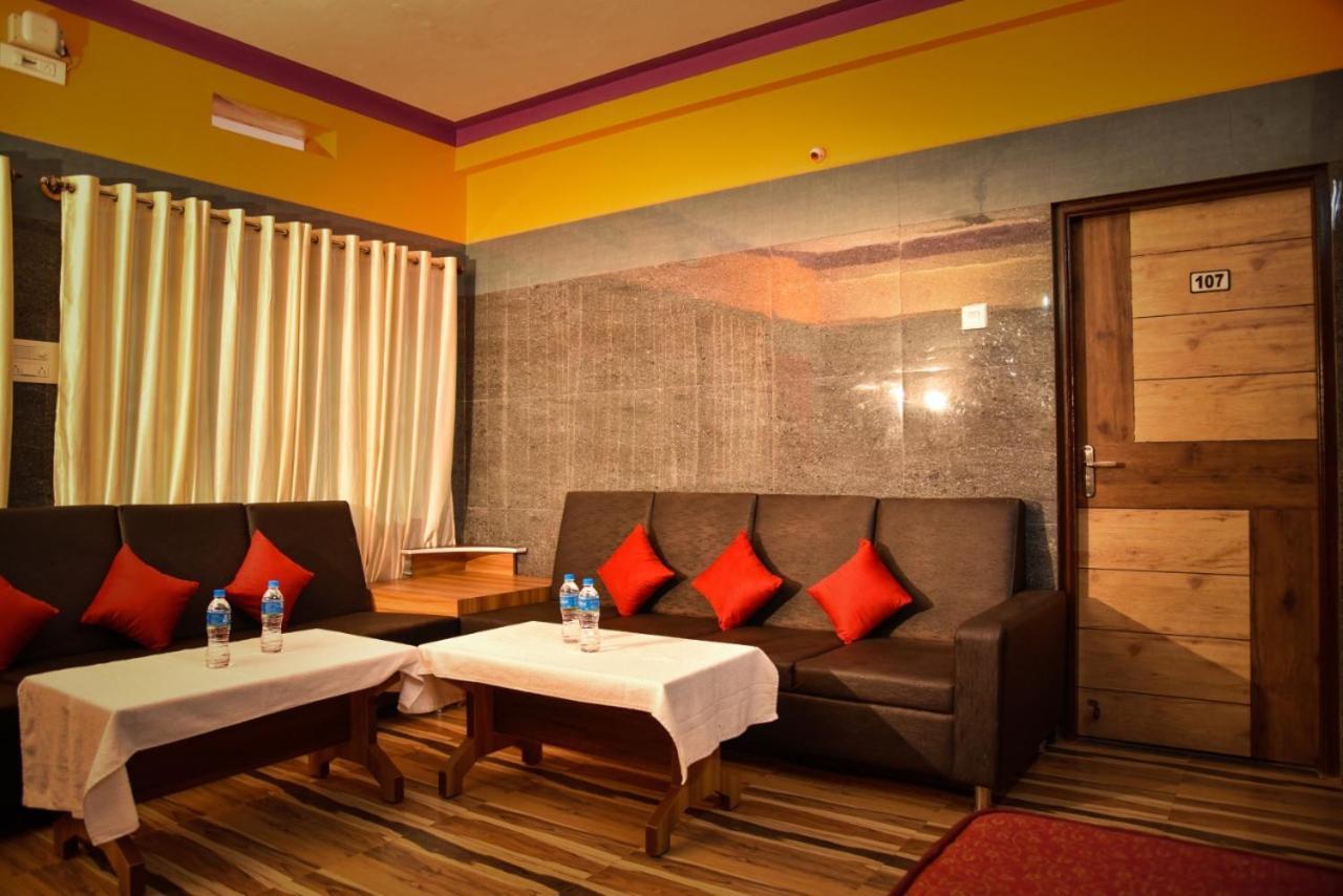 ศรีวรทา อินเตอร์เนชั่นแนล Hotel โกการ์นา ภายนอก รูปภาพ