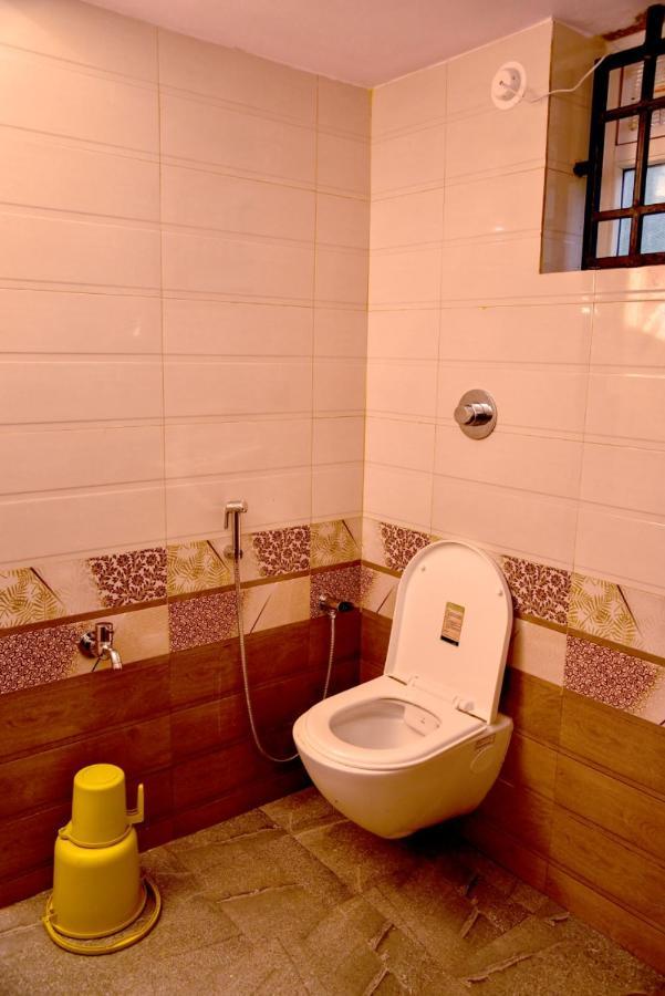 ศรีวรทา อินเตอร์เนชั่นแนล Hotel โกการ์นา ภายนอก รูปภาพ