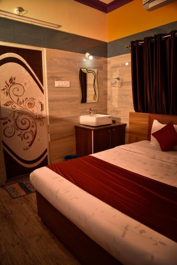 ศรีวรทา อินเตอร์เนชั่นแนล Hotel โกการ์นา ภายนอก รูปภาพ